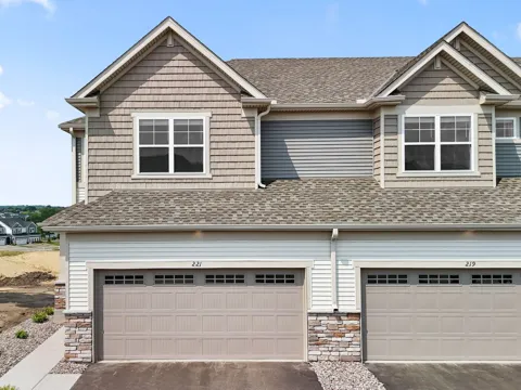 221 Huntington Drive