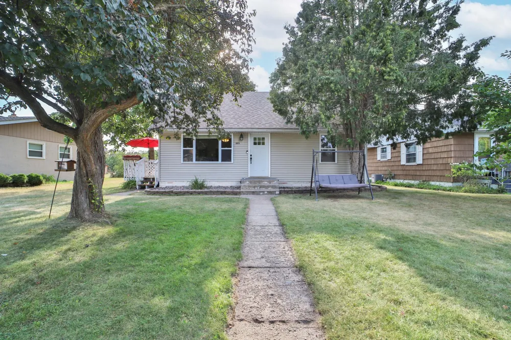 1015 13th Avenue NE Brainerd, MN 56401