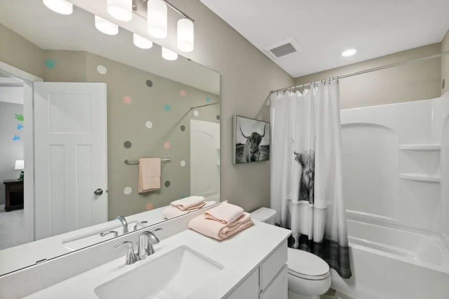 10897 Henslowe Avenue S Cottage Grove, MN 55016