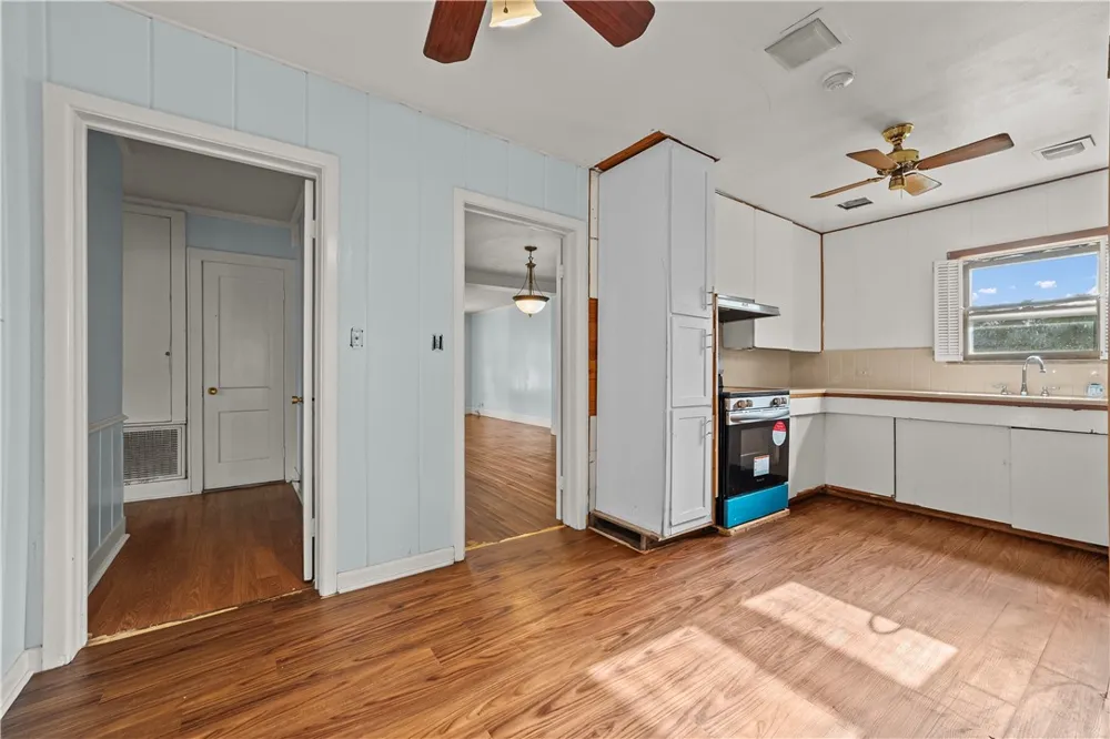 813 E Market Street Sinton, TX 78387