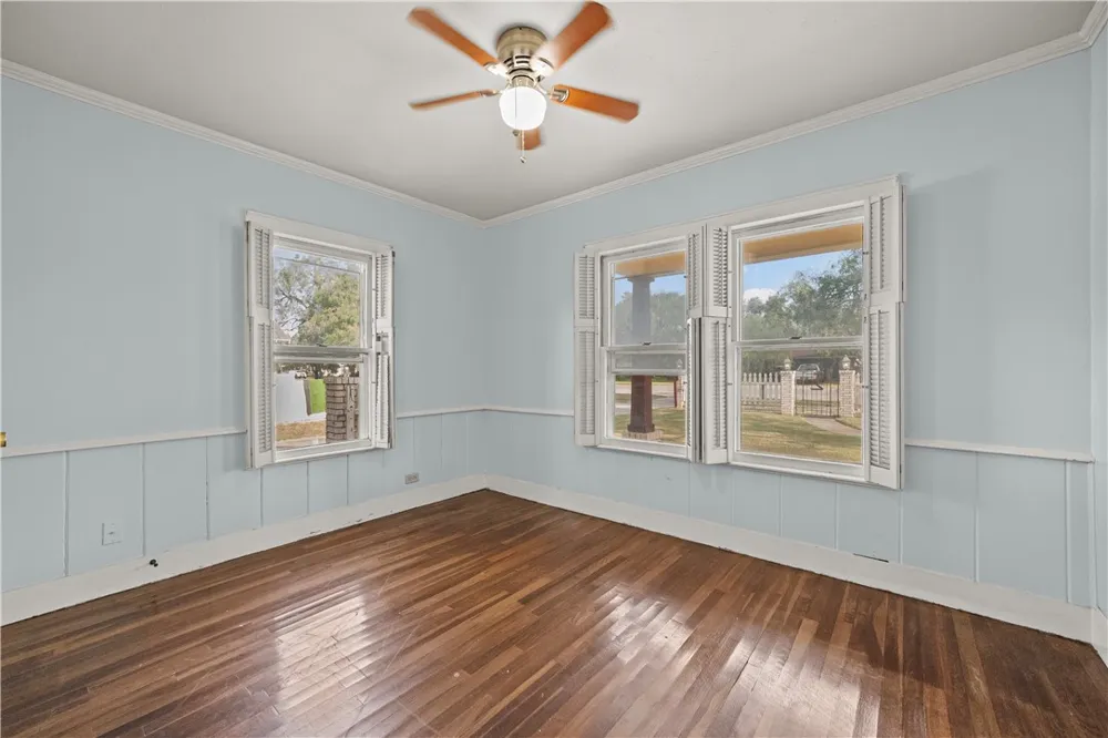 813 E Market Street Sinton, TX 78387