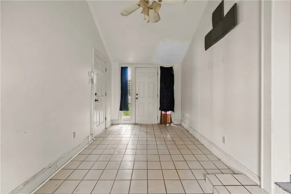 813 E Market Street Sinton, TX 78387