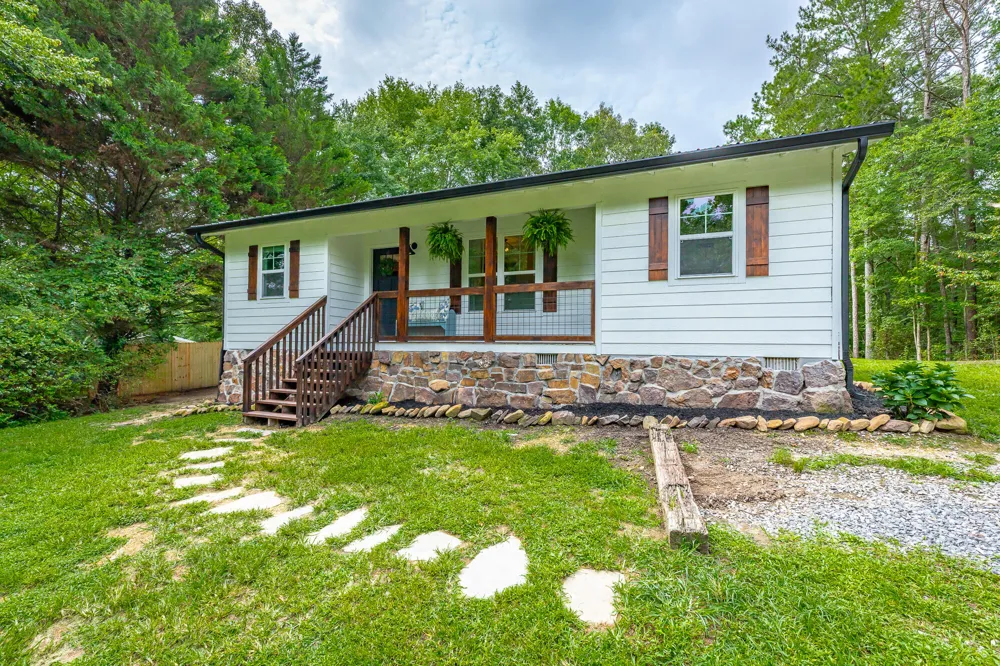 469 Round Pond Road LaFayette, GA 30728