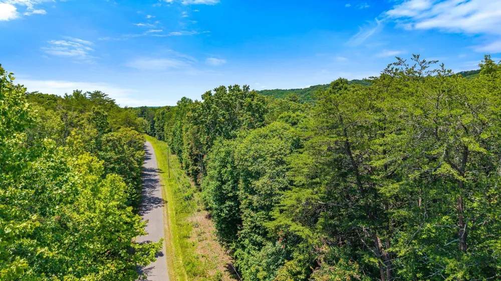1869 Windridge Dunlap, TN 37327