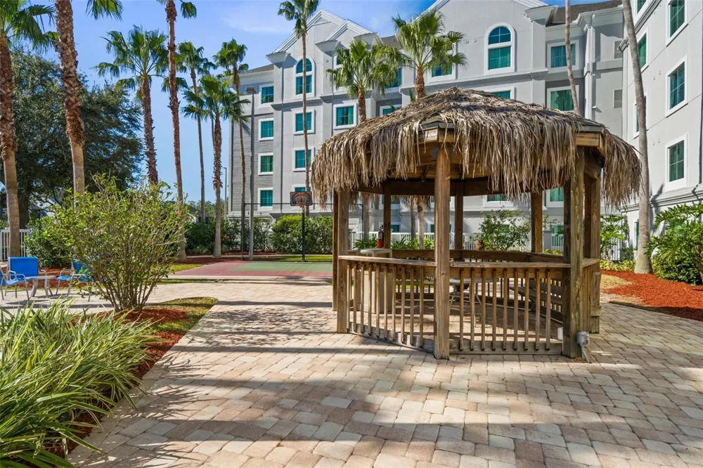 8303 PALM PARKWAY #404 Orlando, FL 32836