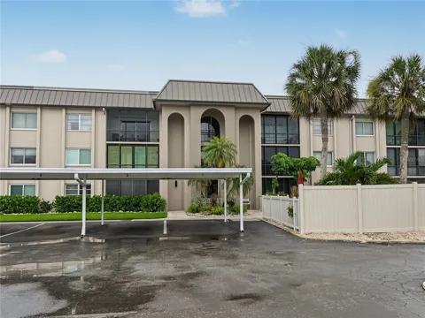 6470 HOLLYWOOD BOULEVARD #104