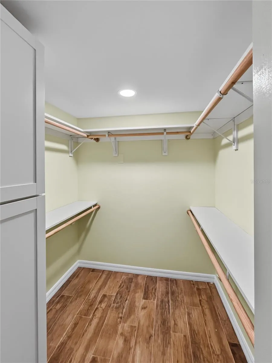 6470 HOLLYWOOD BOULEVARD #104 Sarasota, FL 34231