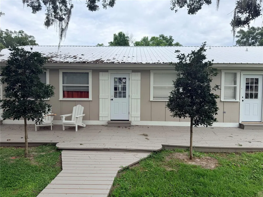 229 W WISCONSIN AVENUE Deland, FL 32720