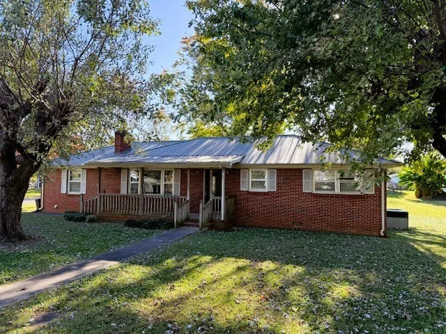 108 Black St McMinnville, TN 37110