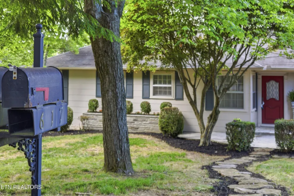 617 Mill St Kingston, TN 37763