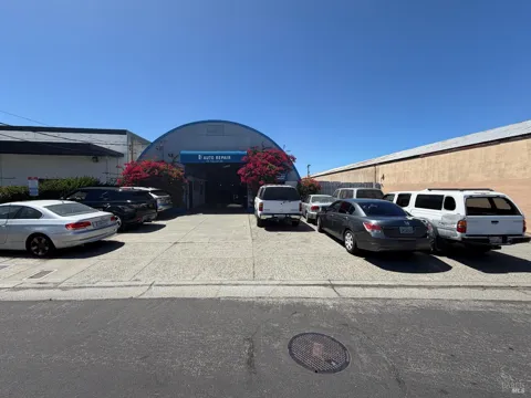43 Tiburon Street