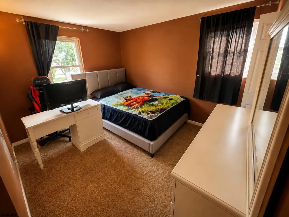 221 Meyner Ln Newtonville, NJ 08346