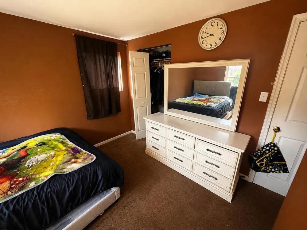 221 Meyner Ln Newtonville, NJ 08346