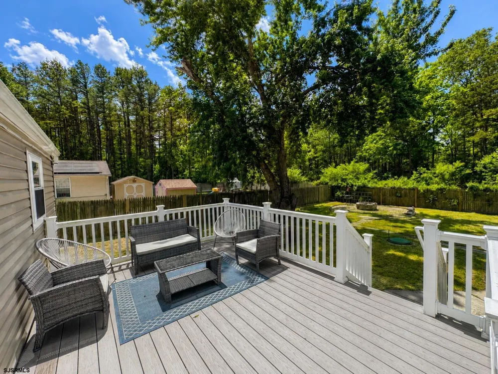 221 Meyner Ln Newtonville, NJ 08346