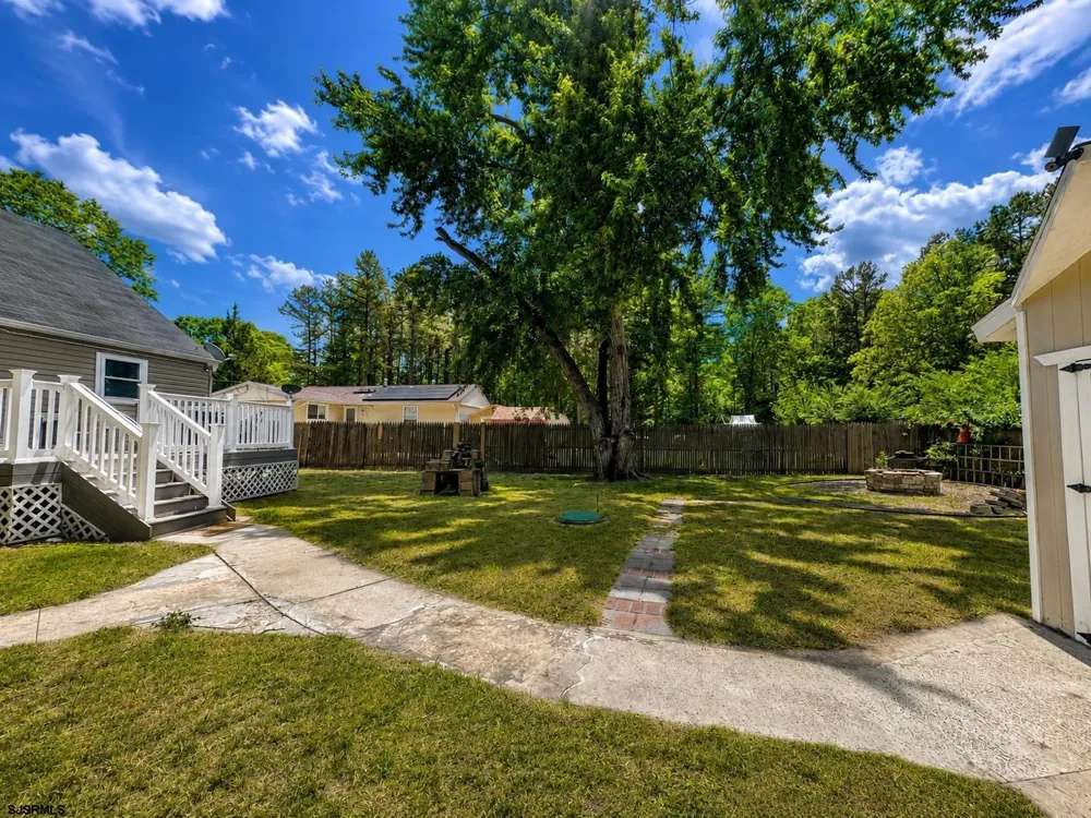 221 Meyner Ln Newtonville, NJ 08346