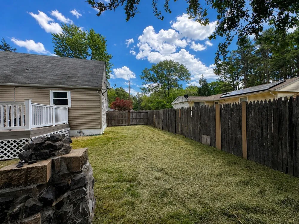 221 Meyner Ln Newtonville, NJ 08346