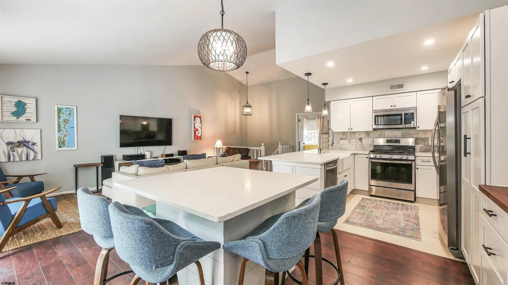 310 Sea Shell Ln Brigantine, NJ 08203