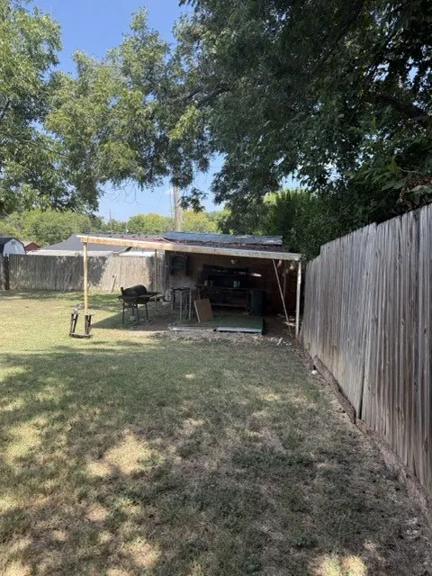 3815 Beverly Drive Beverly Hills, TX 76711