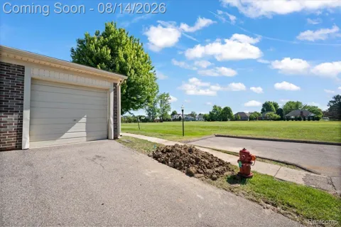 2824 Roundtree Drive