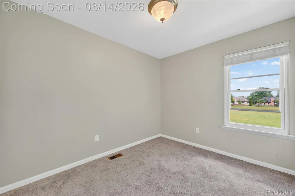 2824 Roundtree Drive Troy City, MI 48083