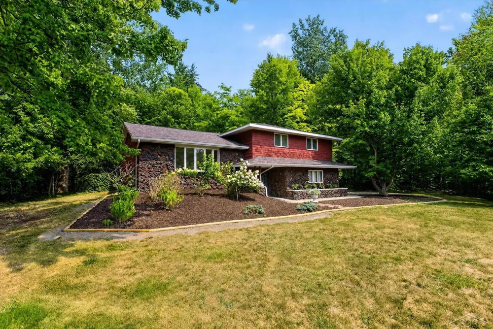 3783 E Kens Lane Larkin Charter Township, MI 48642
