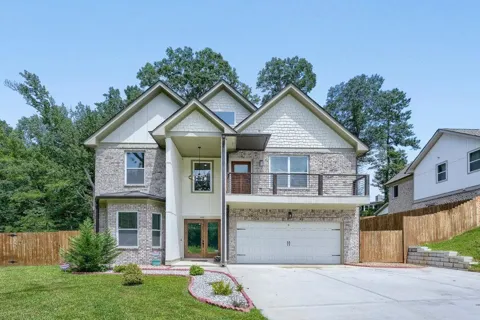 658 Rockbridge Road NW