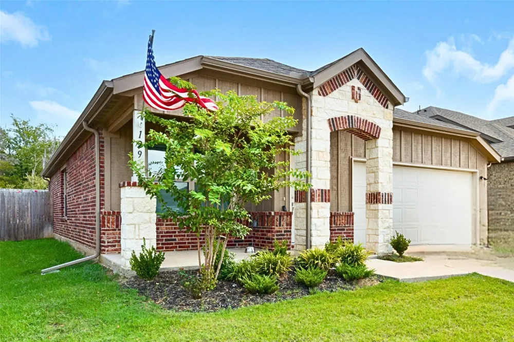 209 Fairmeade Drive Terrell, TX 75160