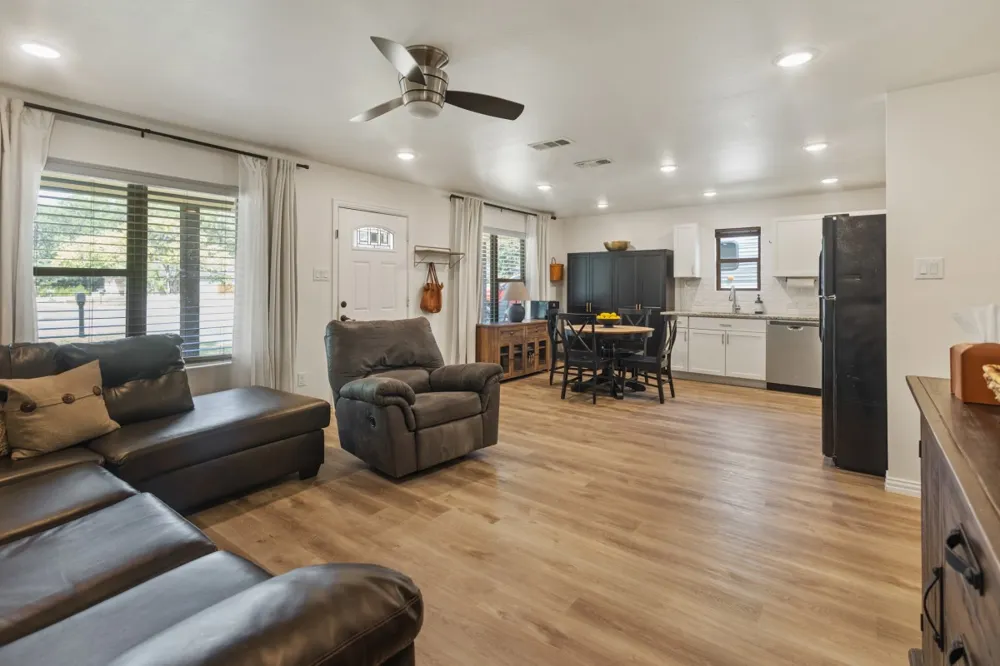 6121 Choctaw Drive Mabank, TX 75156