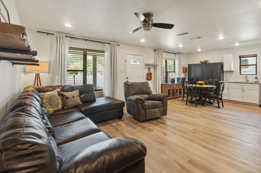 6121 Choctaw Drive Mabank, TX 75156