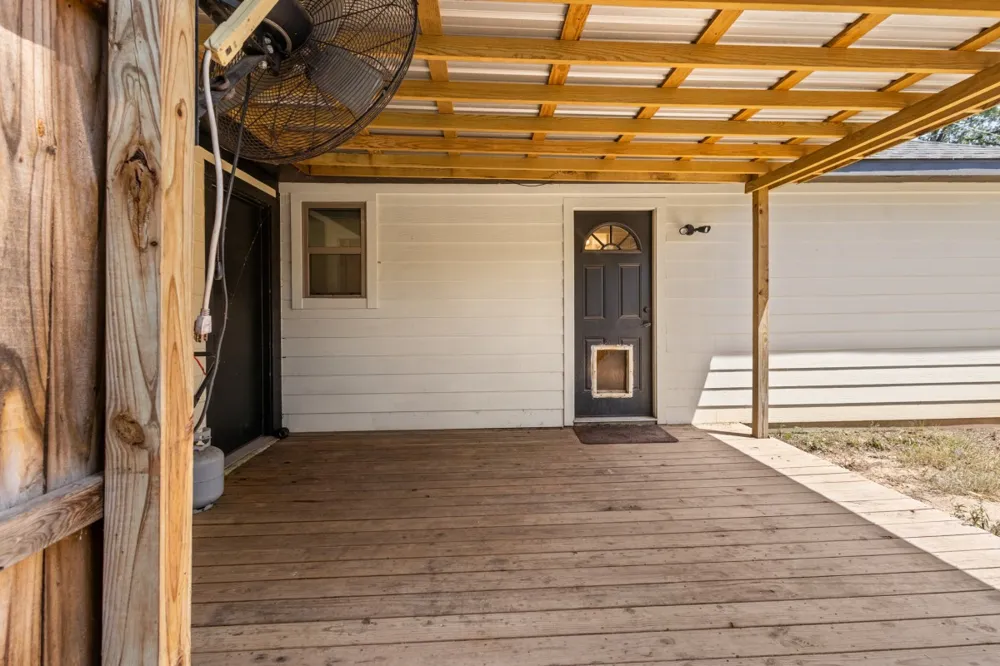 6121 Choctaw Drive Mabank, TX 75156