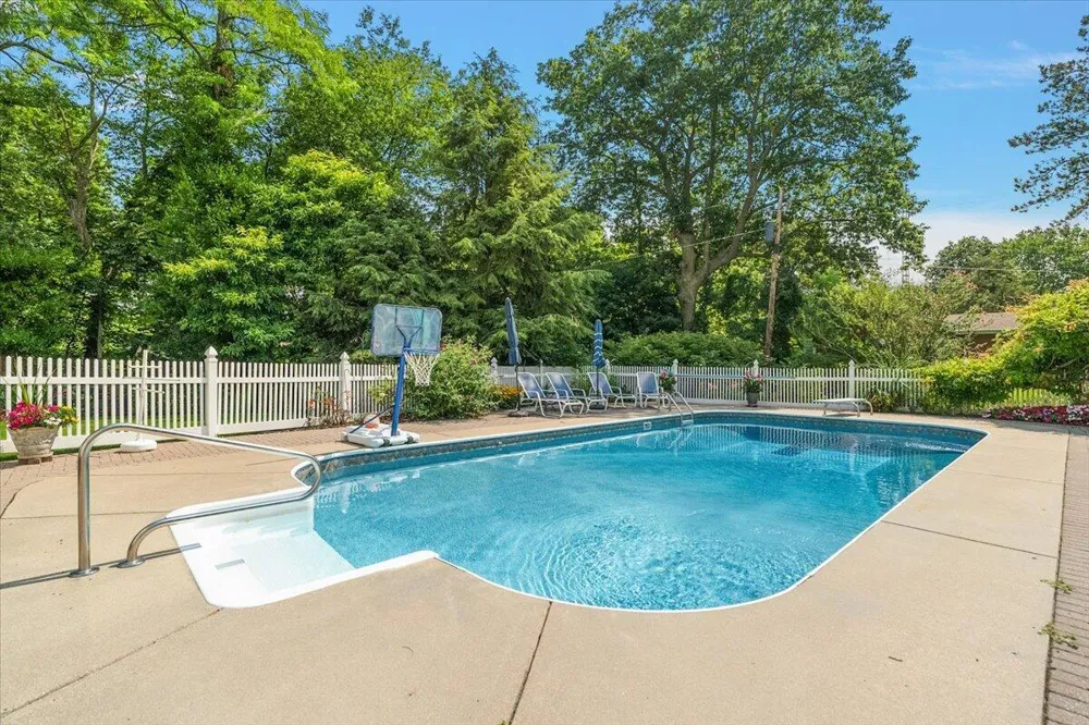 2519 W John Beers Road Stevensville, MI 49127