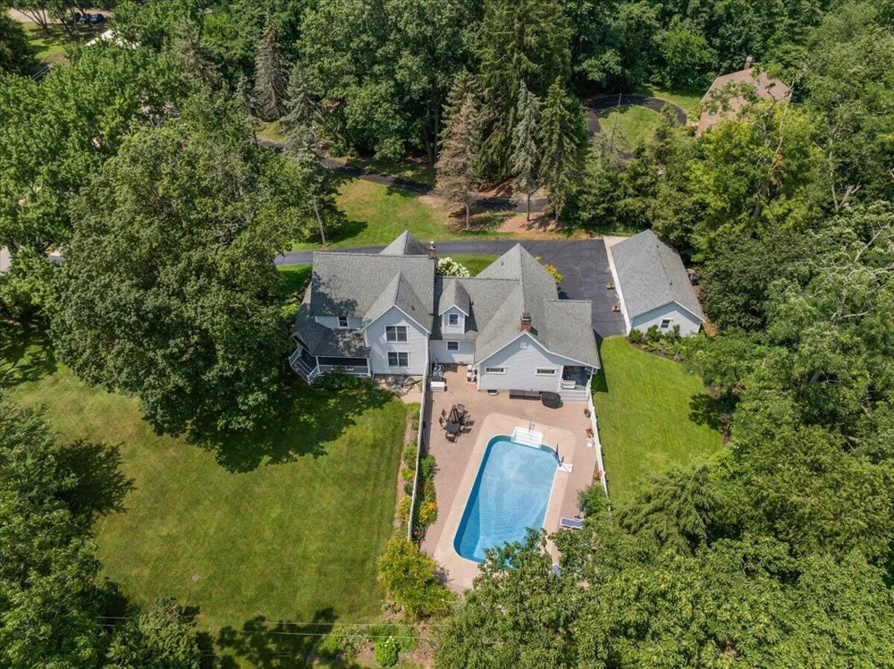 2519 W John Beers Road Stevensville, MI 49127