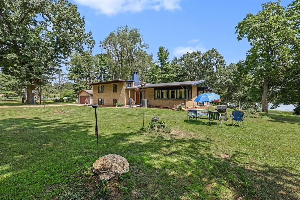 8550 Meridian Road Henrietta Township, MI 49272