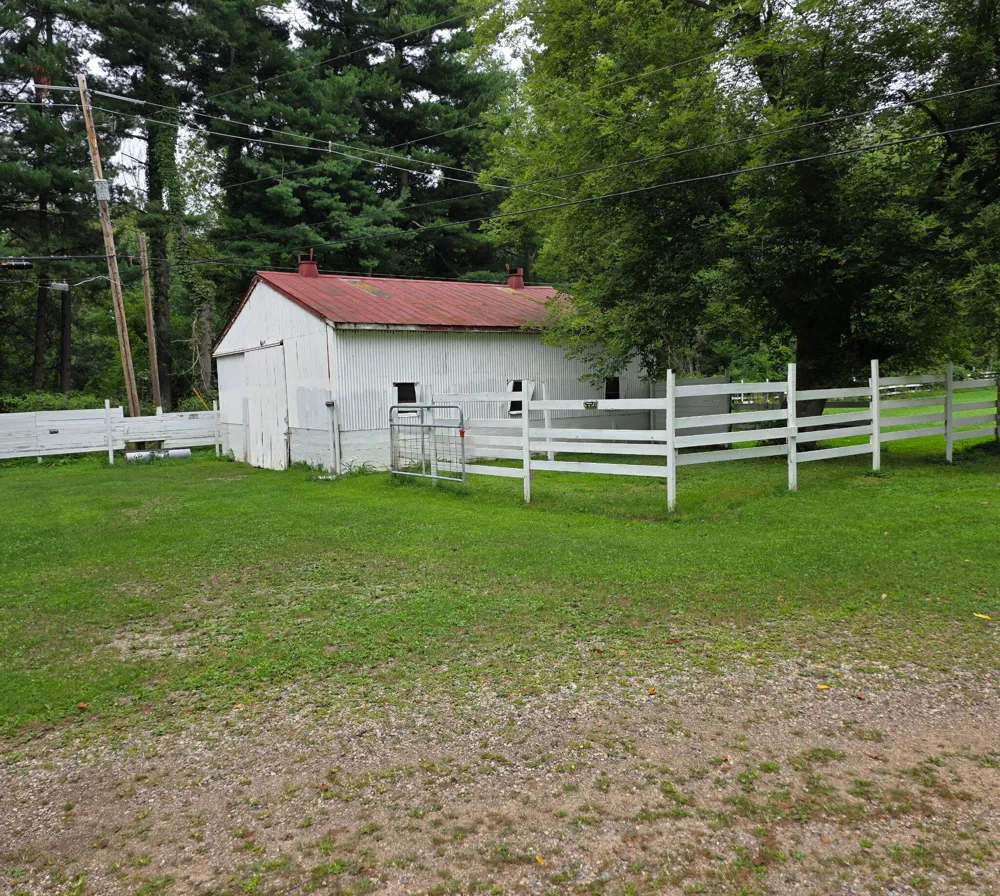 8550 Meridian Road Henrietta Township, MI 49272