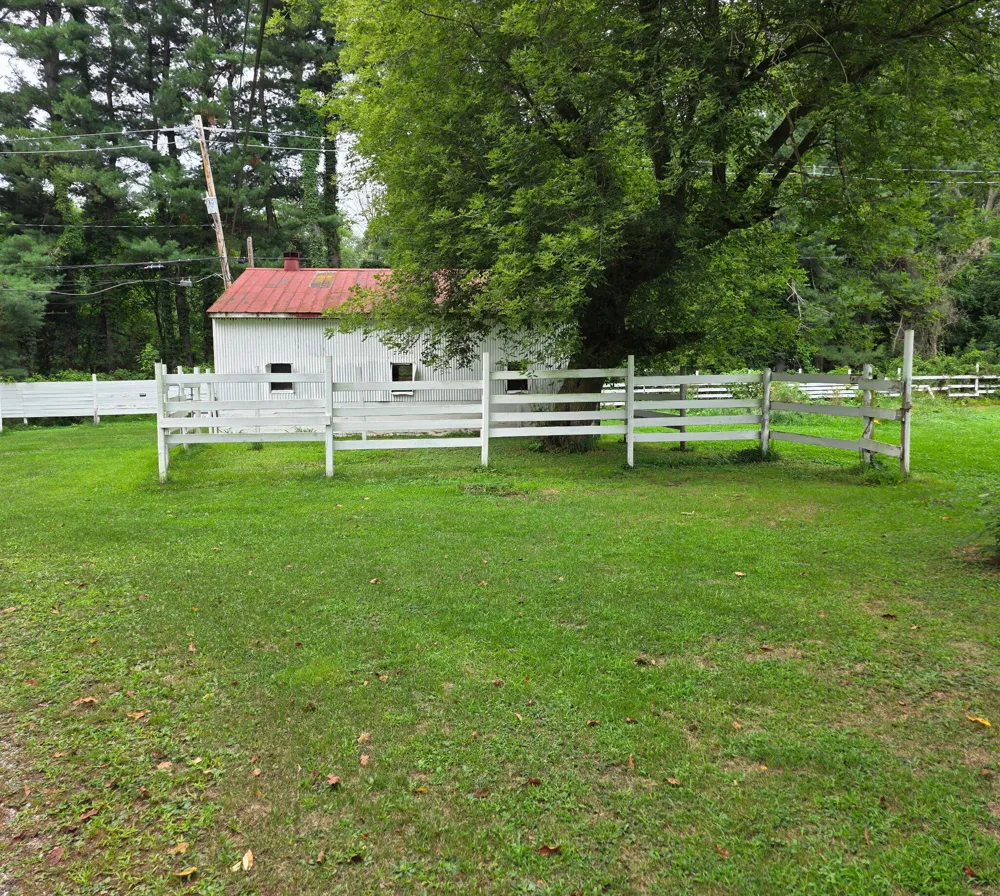 8550 Meridian Road Henrietta Township, MI 49272