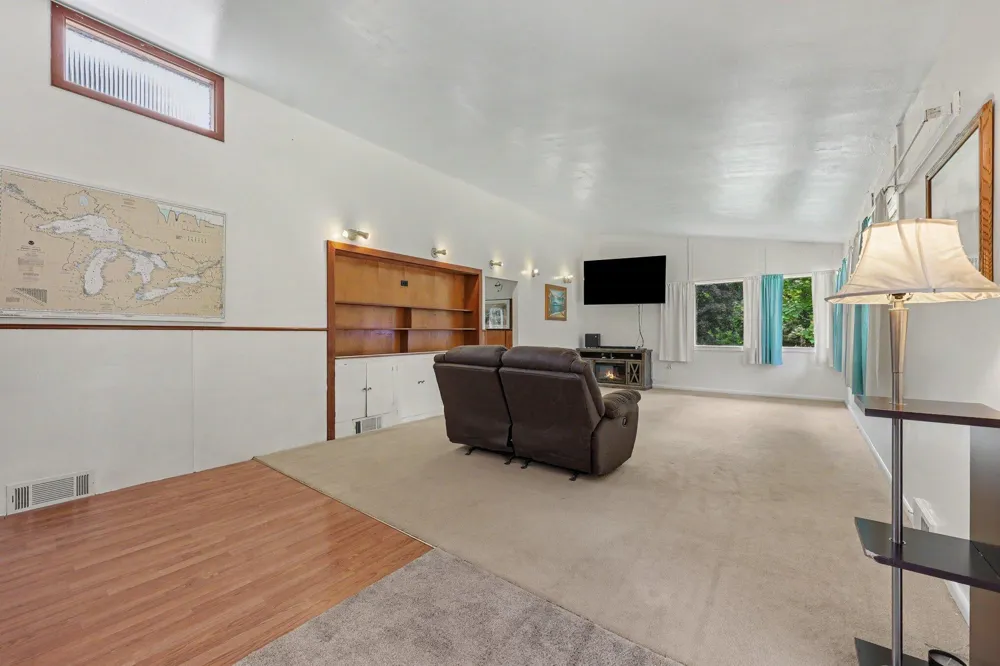 8550 Meridian Road Henrietta Township, MI 49272