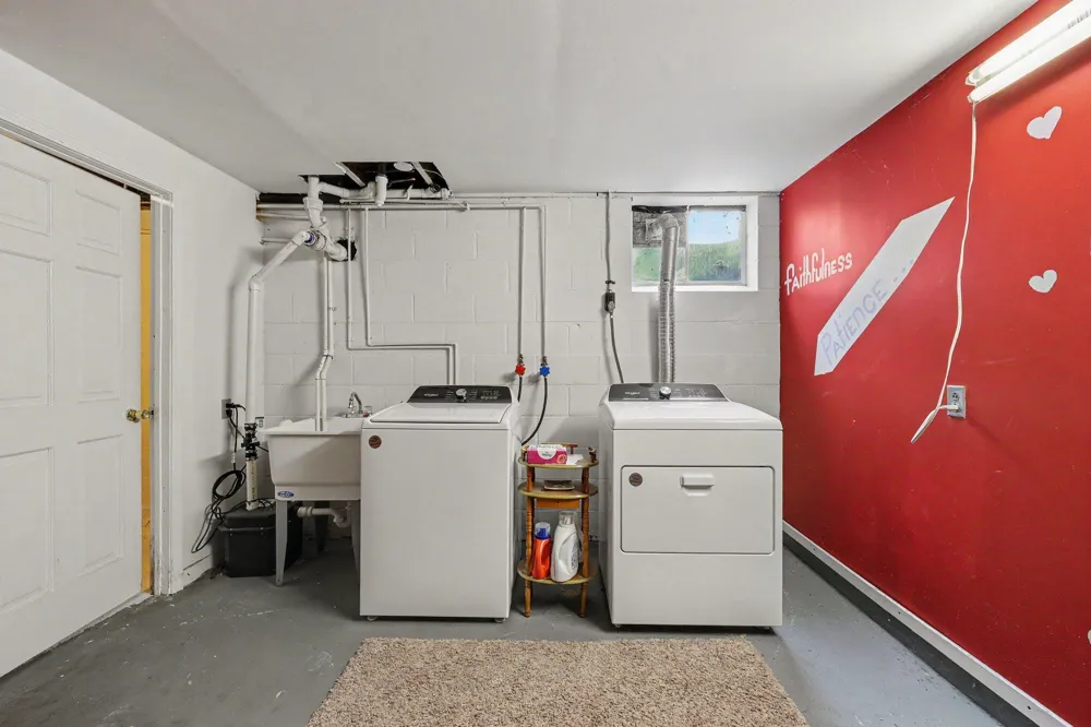8550 Meridian Road Henrietta Township, MI 49272