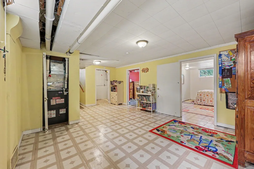 8550 Meridian Road Henrietta Township, MI 49272