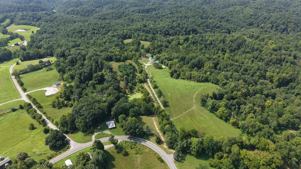 194 Davenport Ln Lafayette, TN 37083