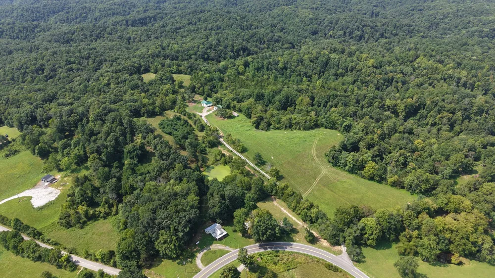 194 Davenport Ln Lafayette, TN 37083
