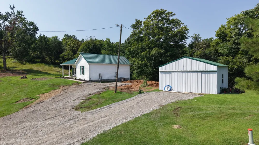 194 Davenport Ln Lafayette, TN 37083