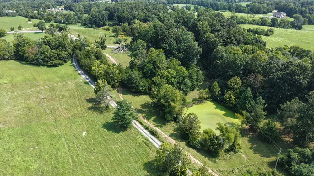 194 Davenport Ln Lafayette, TN 37083