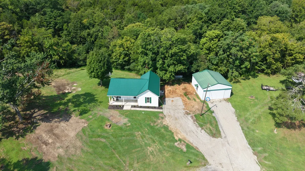 194 Davenport Ln Lafayette, TN 37083