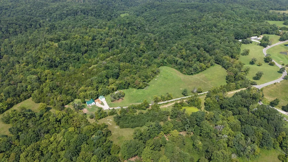 194 Davenport Ln Lafayette, TN 37083
