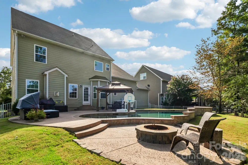 3812 Litchfield Drive Waxhaw, NC 28173