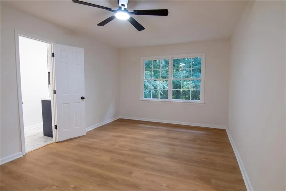 4877 Alpine Dr SW Lilburn, GA 30047