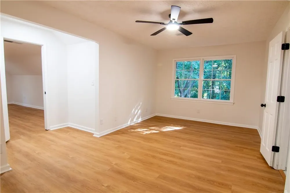 4877 Alpine Dr SW Lilburn, GA 30047