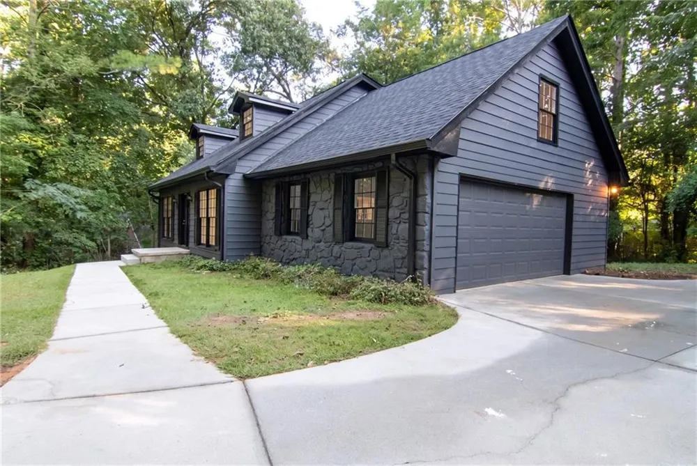 4877 Alpine Dr SW Lilburn, GA 30047