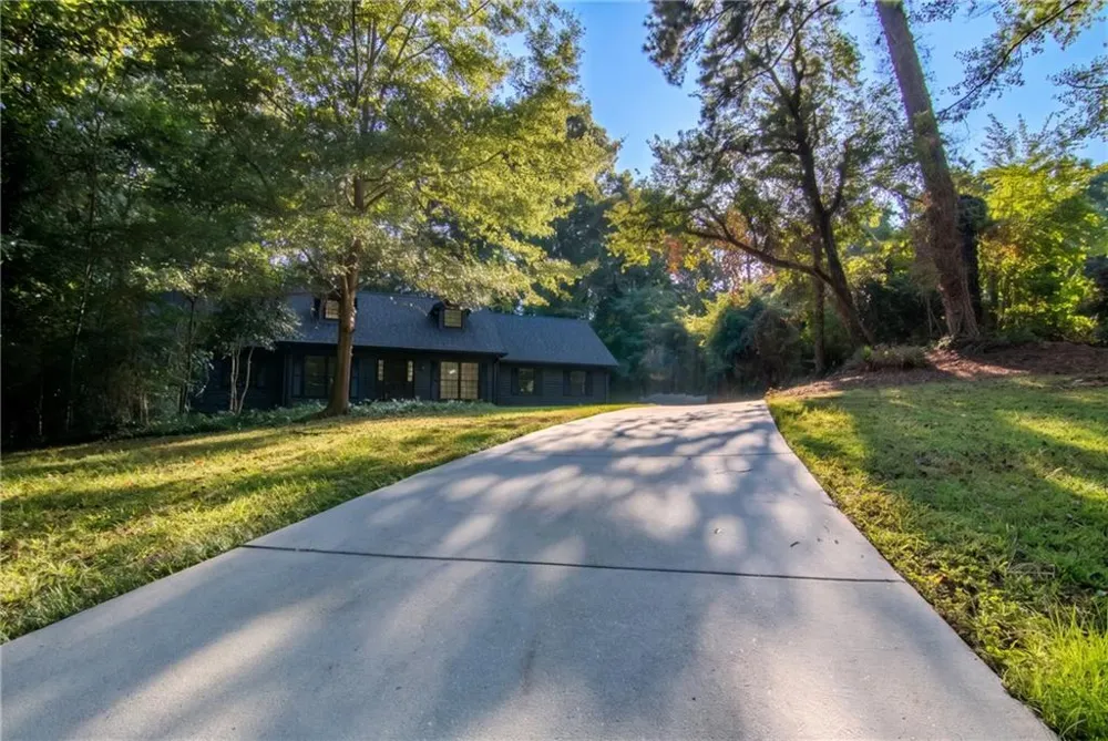 4877 Alpine Dr SW Lilburn, GA 30047