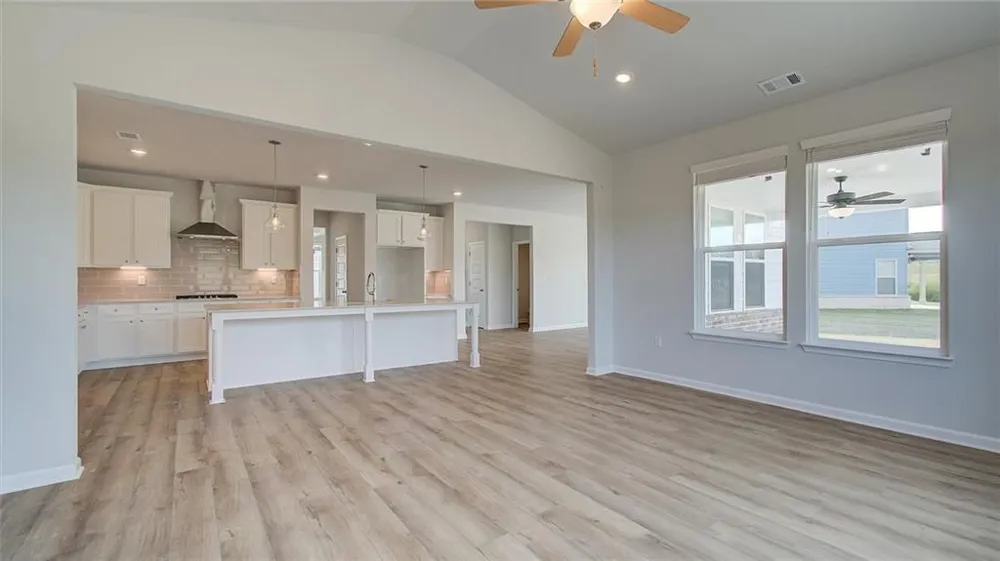 536 Redcrest Drive Locust Grove, GA 30248